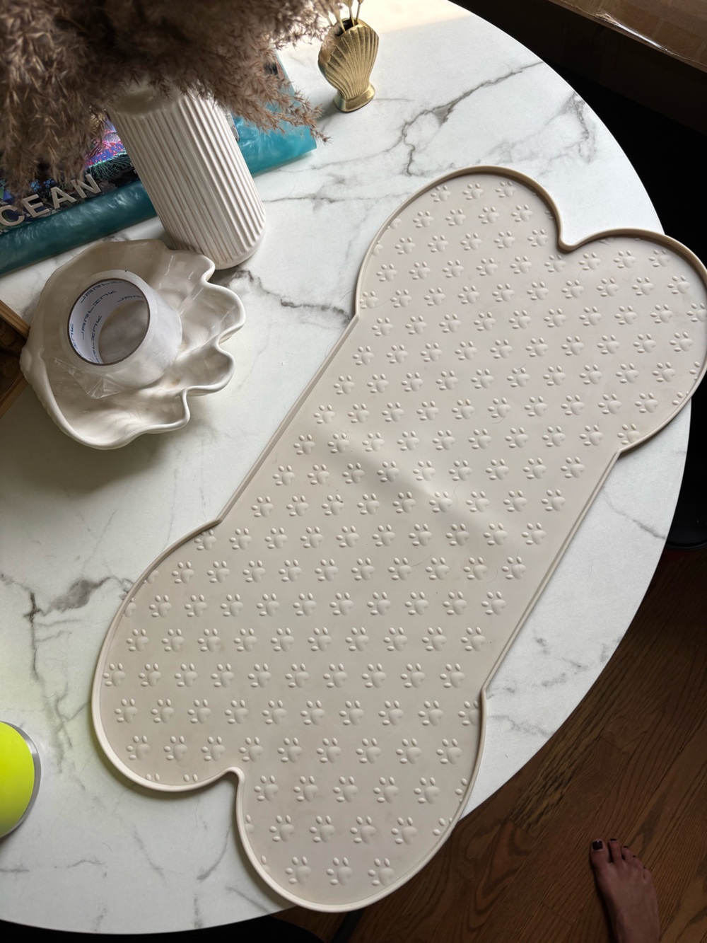 Amazon dog bowl and water rubber beige mat